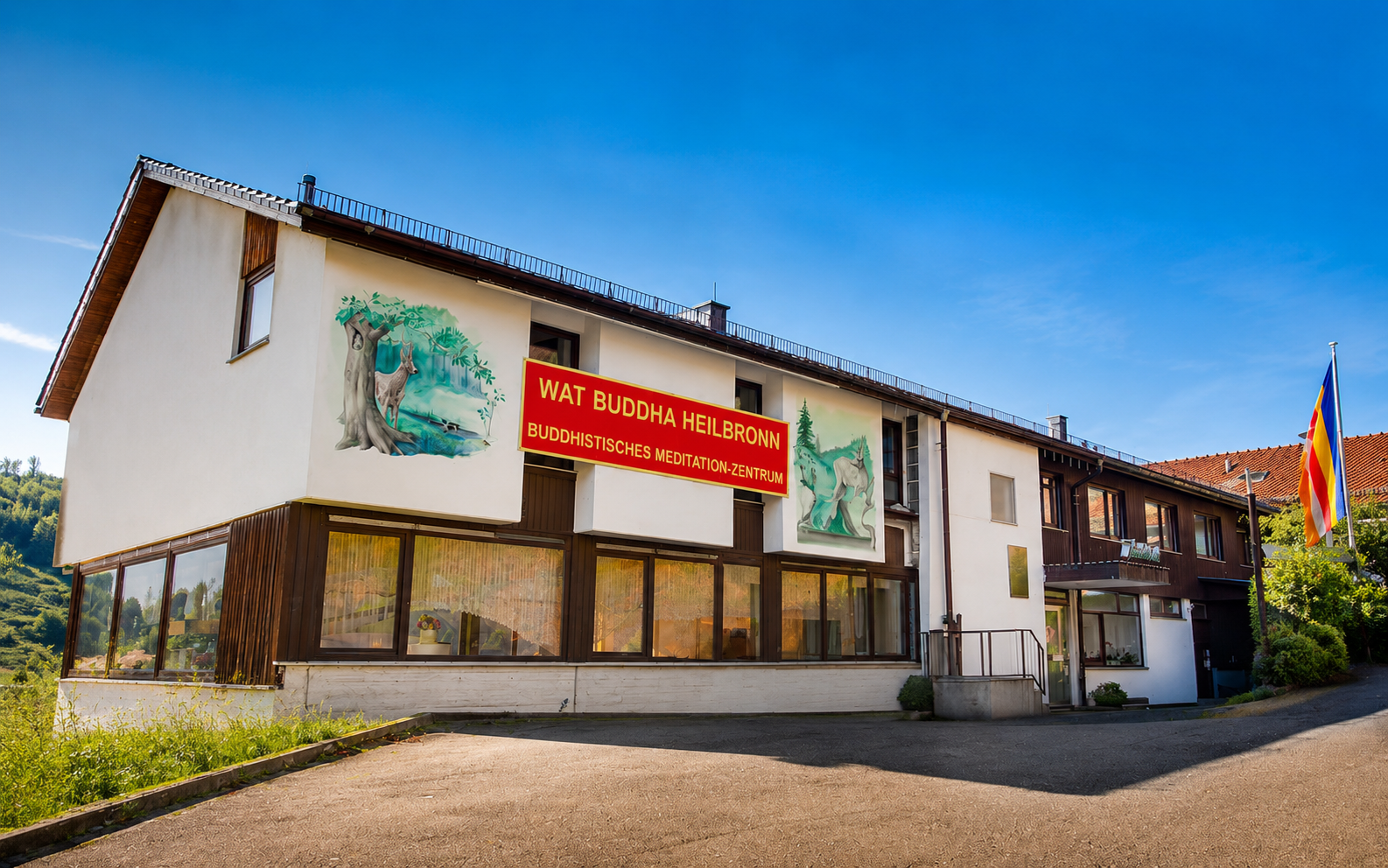Außenansicht von Wat Buddha Heilbronn